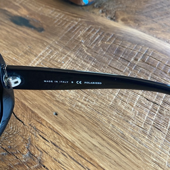 Chanel Camellia Black and Gold Polarized Sunglasses Like New! - Picture 8 of 15
